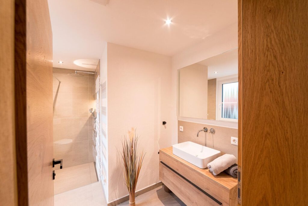 Badezimmer2, Blick aufs Waschbecken